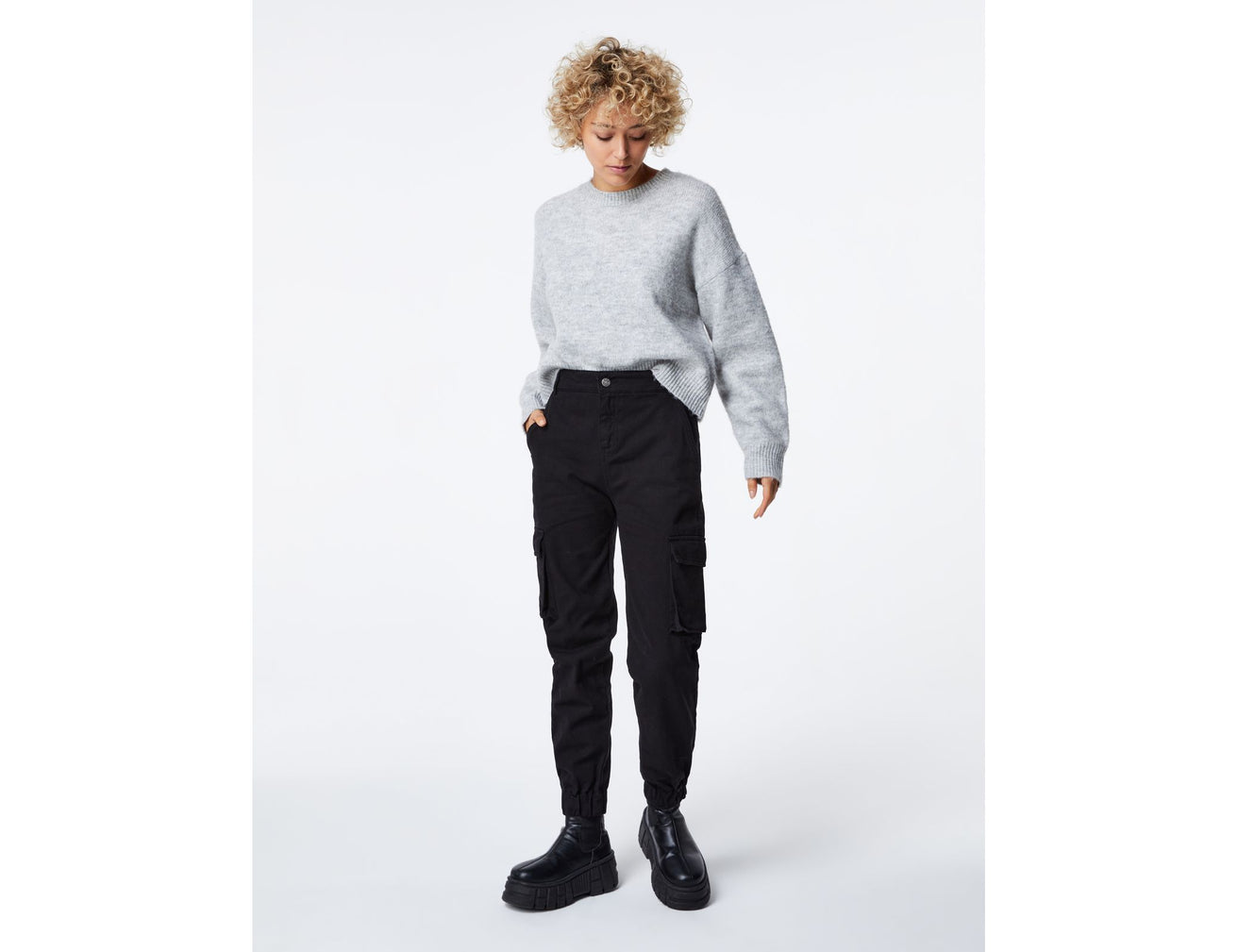 Pantalon cargo jogger noir - Image 3