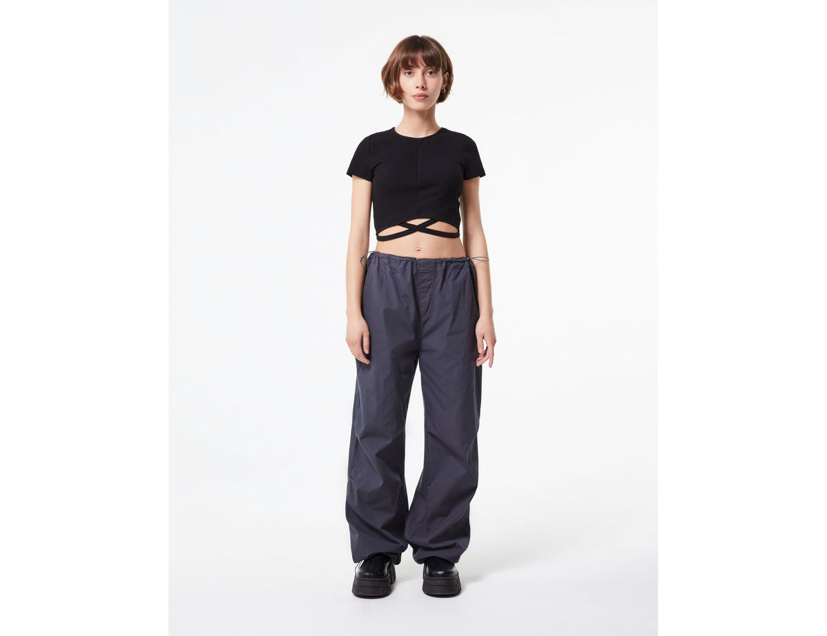 T-shirt crop top avec liens noir