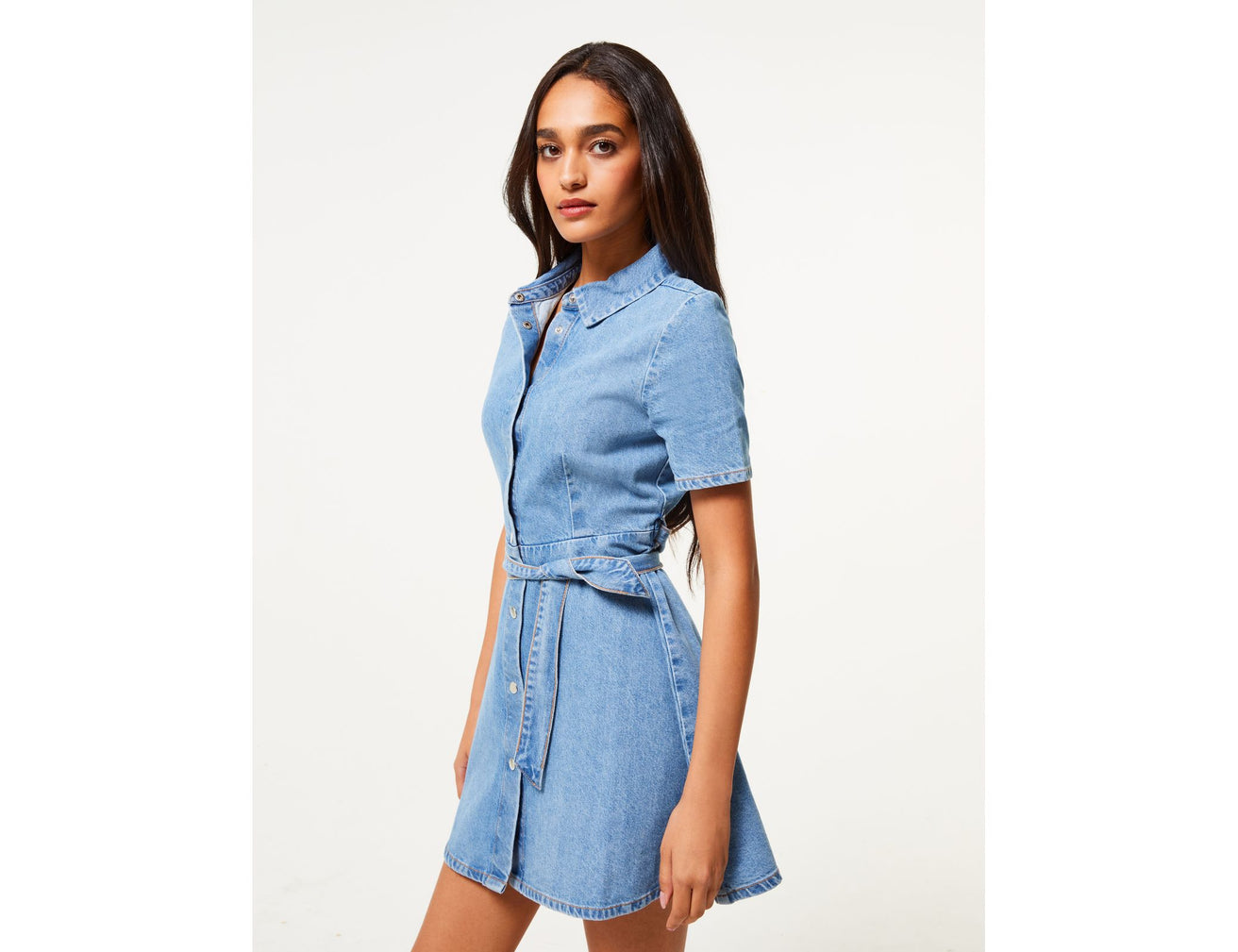 Robe courte en jean bleu - Image 4