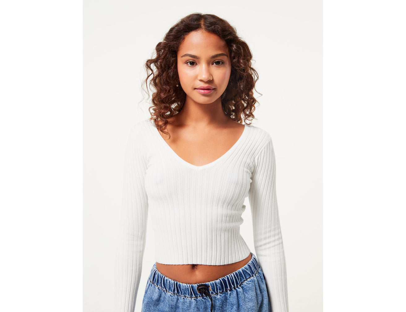 Pull en maille décolleté en V blanc - Image 4