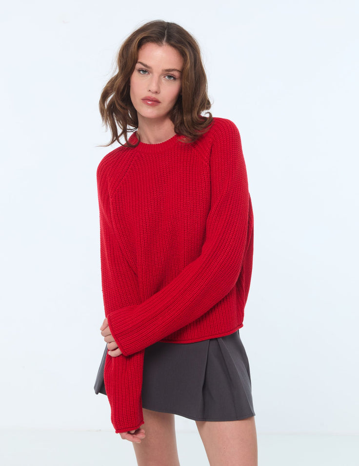 Pull en maille tressée rouge