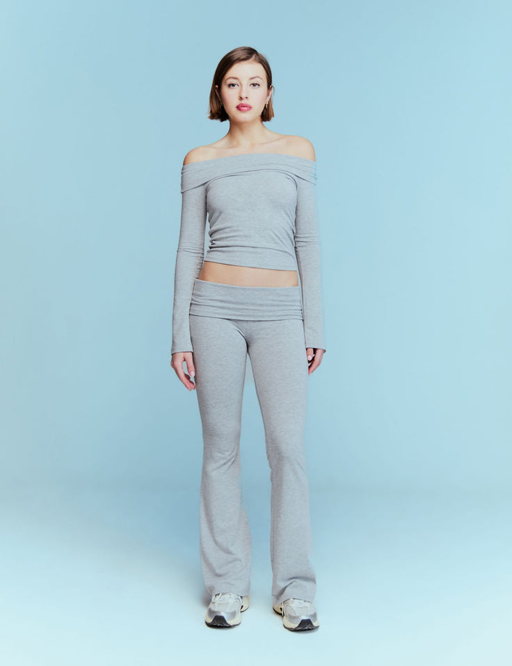 Pantalon évasé avec taille retroussée gris chiné