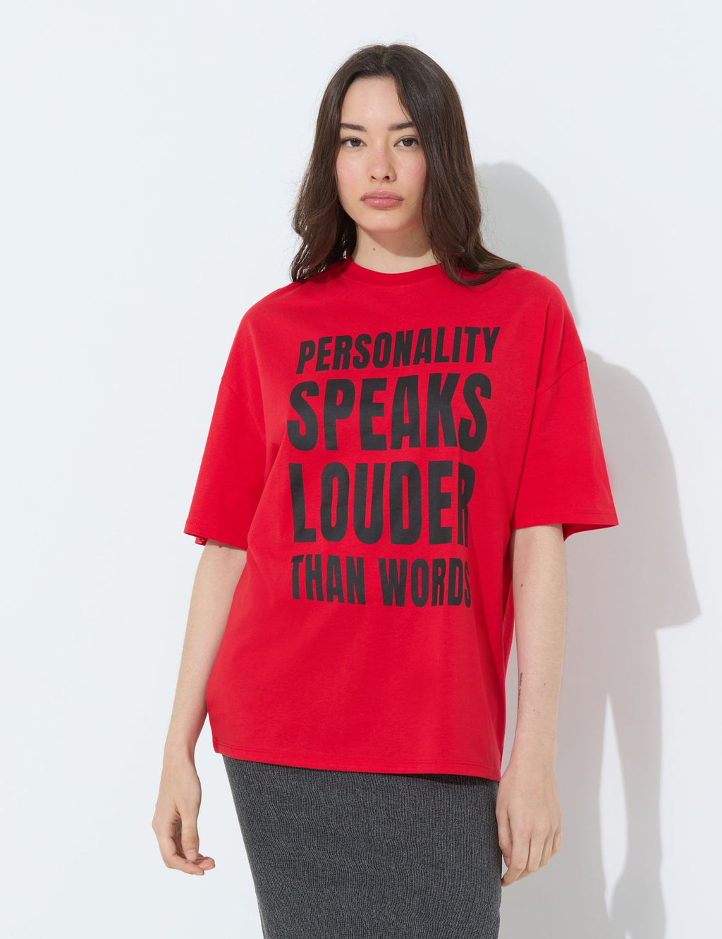 T-shirt oversize à message rouge