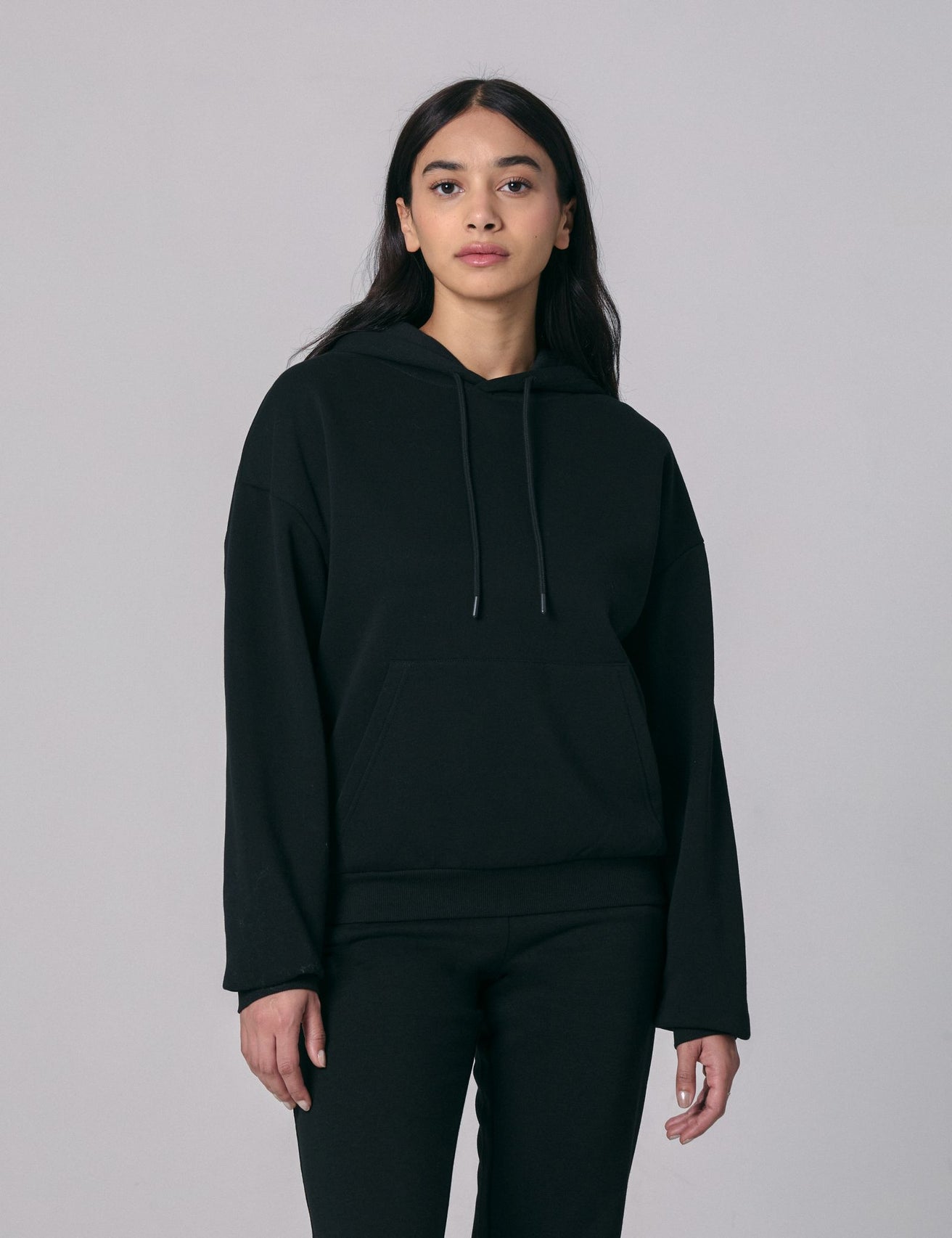 Sweatshirt à capuche  noir - Image 1