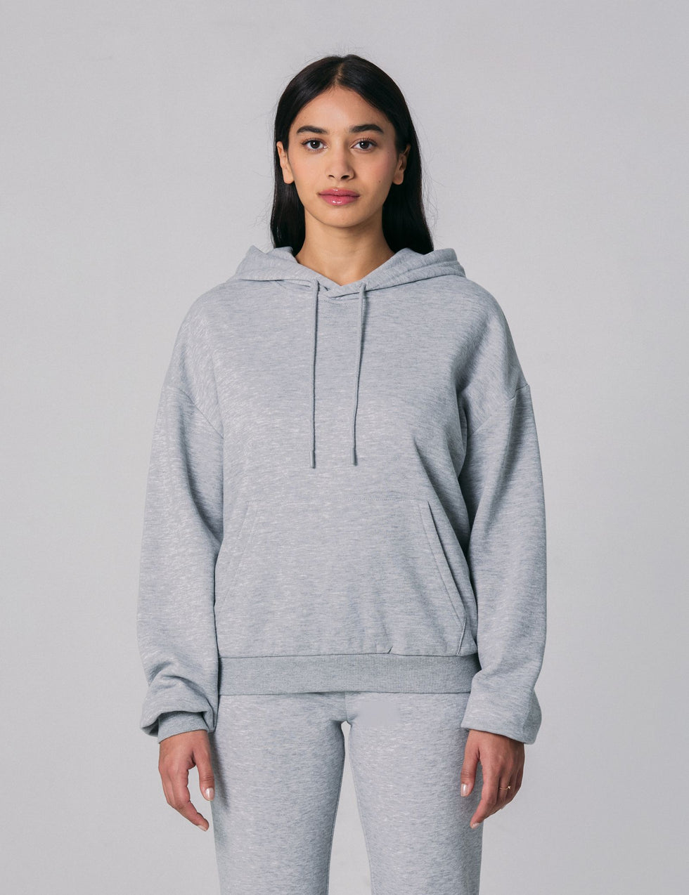 Sweatshirt à capuche gris chiné