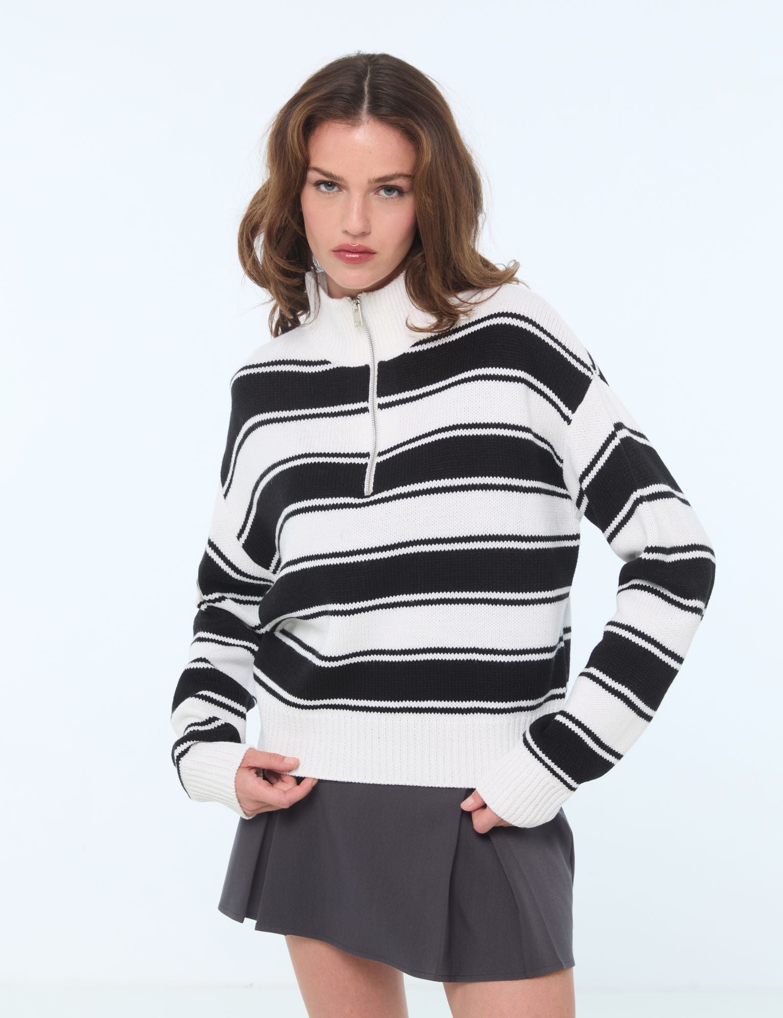 Pull en maille noir et blanc