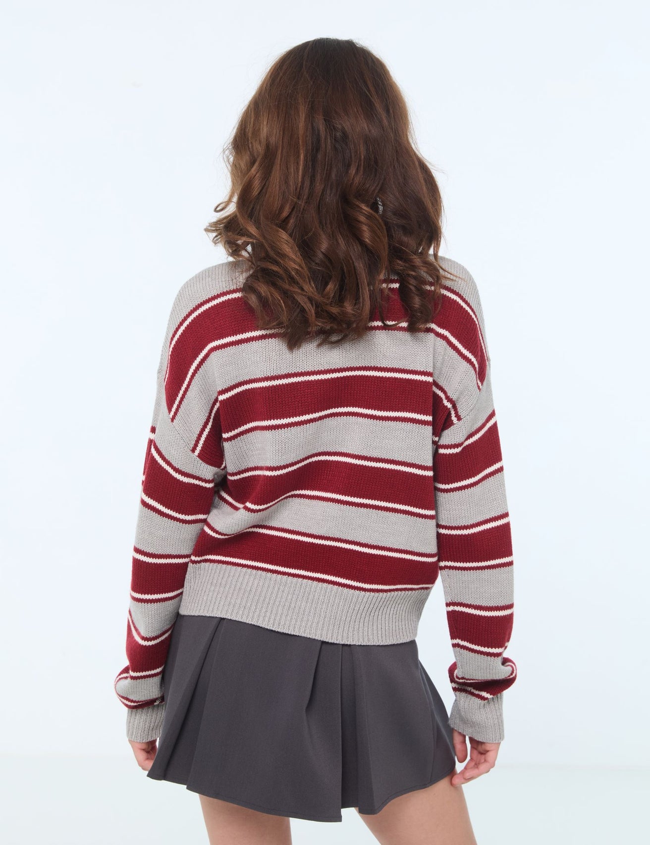 Pull en maille rouge et gris - Image 2