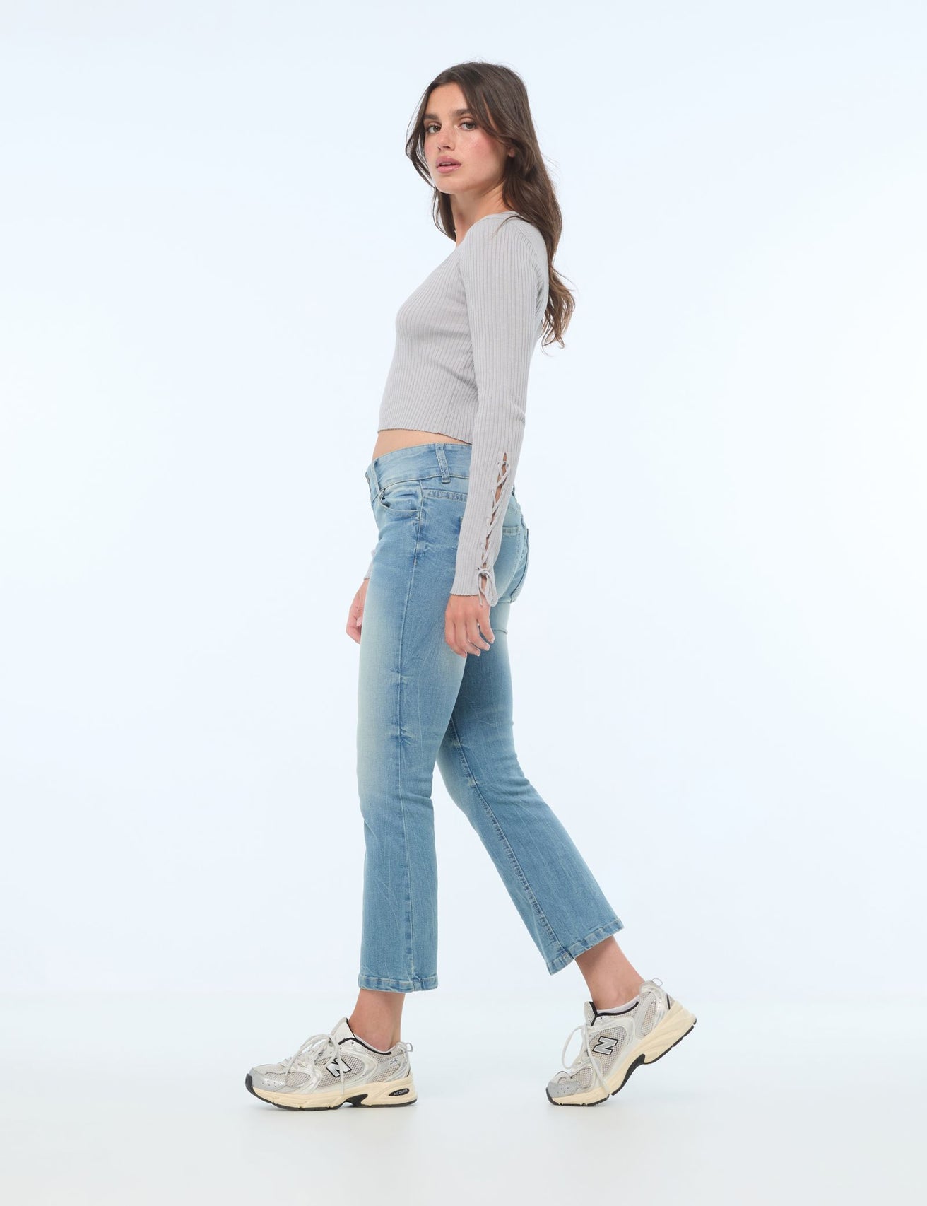 Jean flare low waist bleu - Image 2