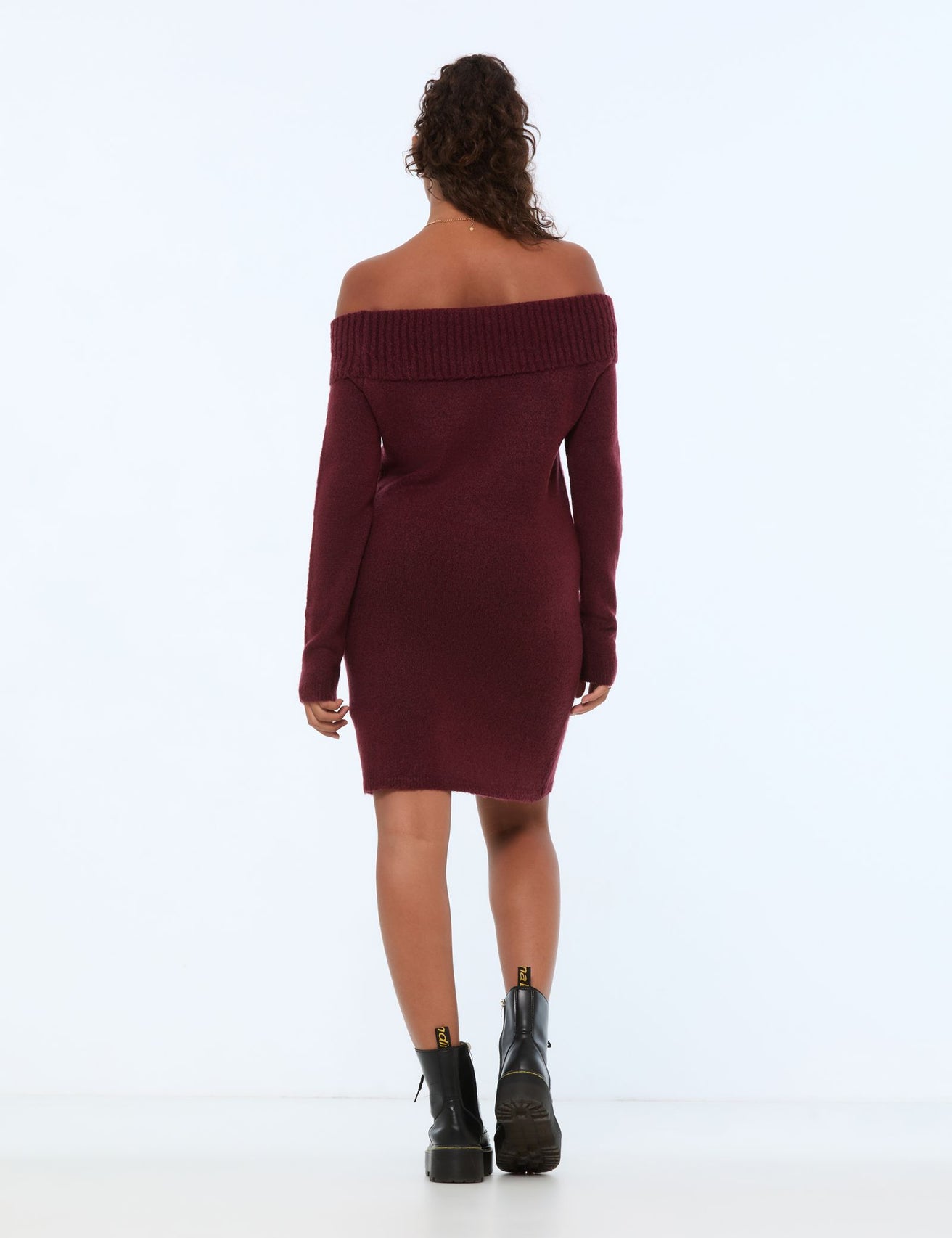 Robe pull courte col bardot prune - Image 2