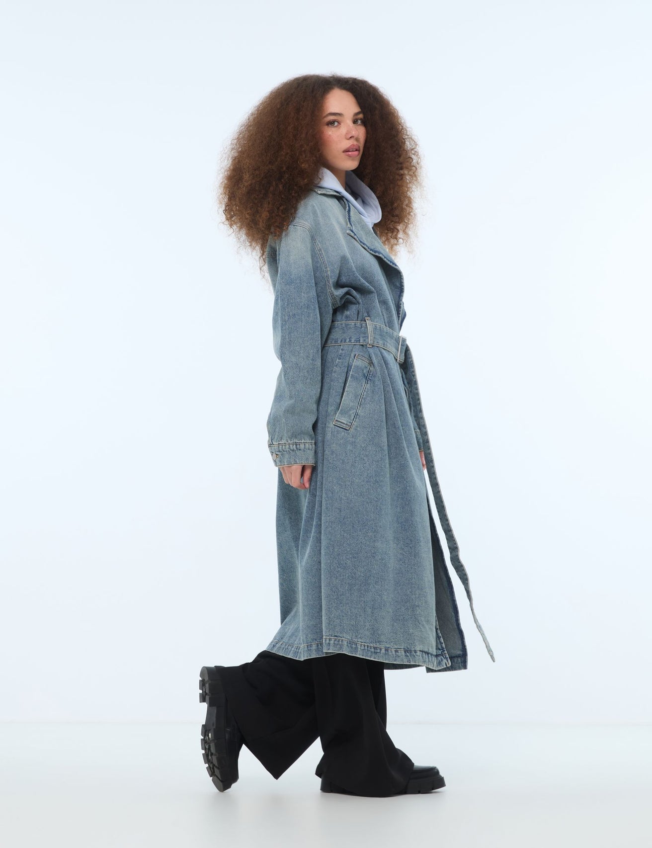 Trench en jean bleu - Image 3