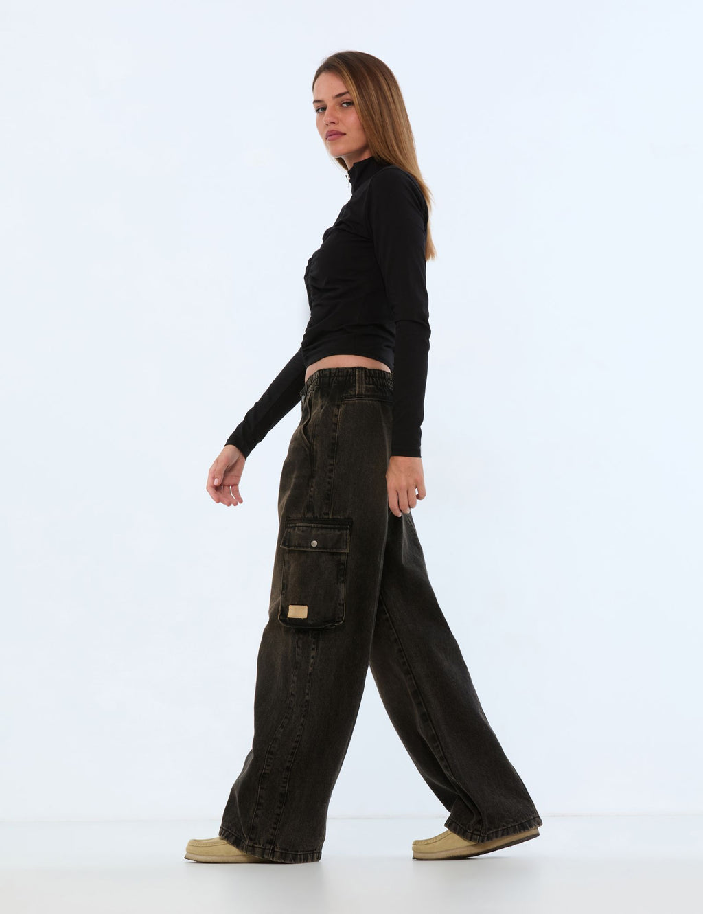 Pantalon cargo wide leg taille basse délavé noir