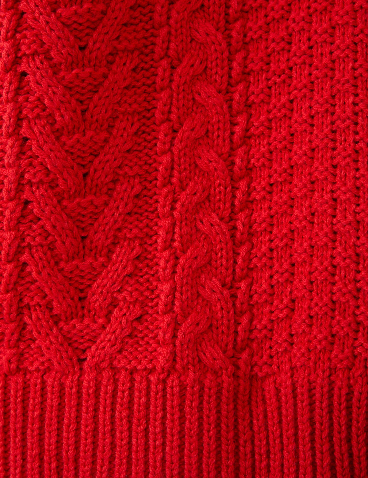 Pull en maille tressée rouge vif