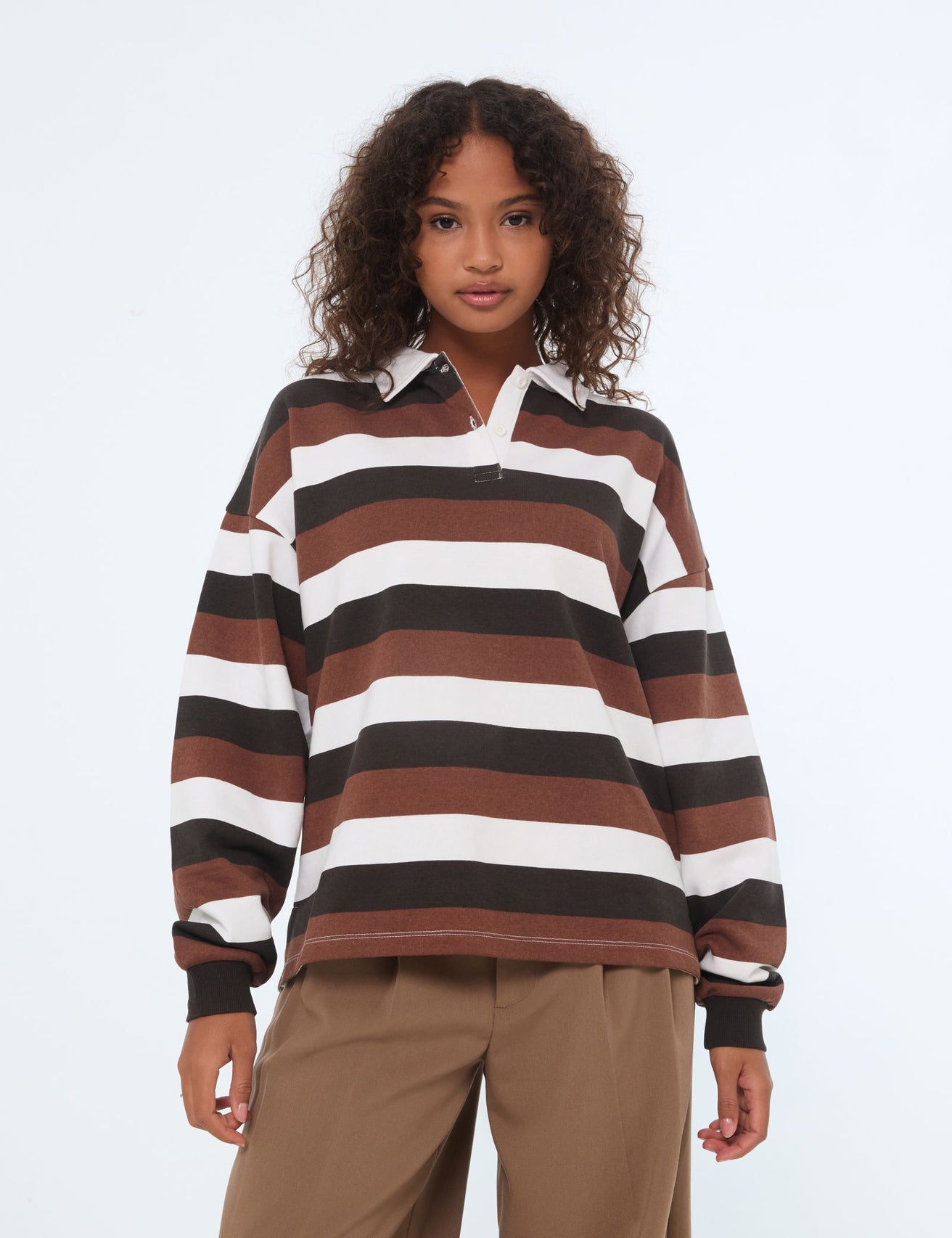 Pull oversize à rayures marron - Image 1