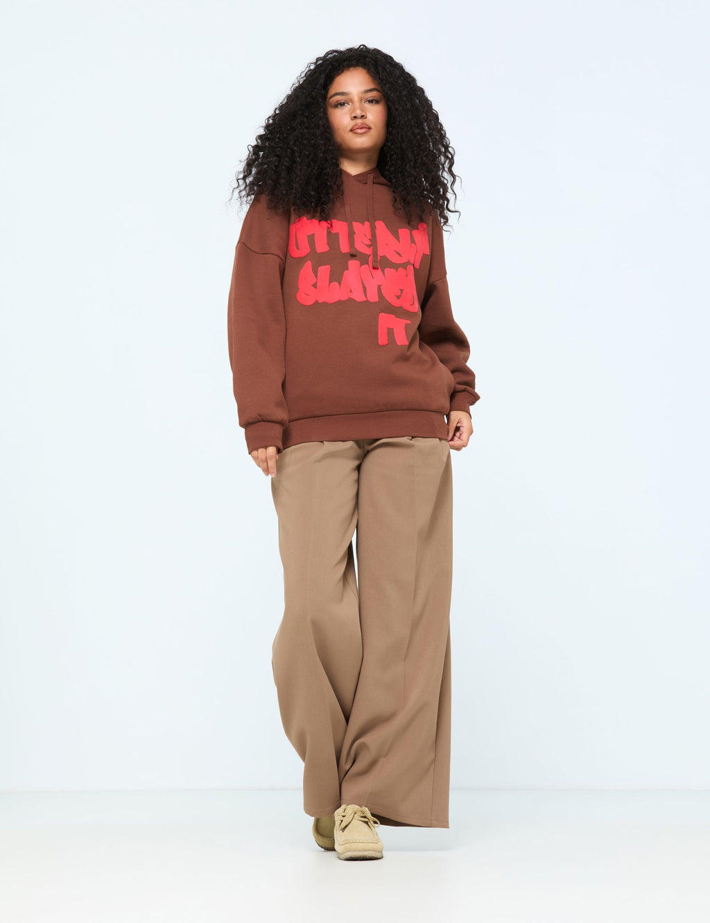 Sweat oversize à message marron