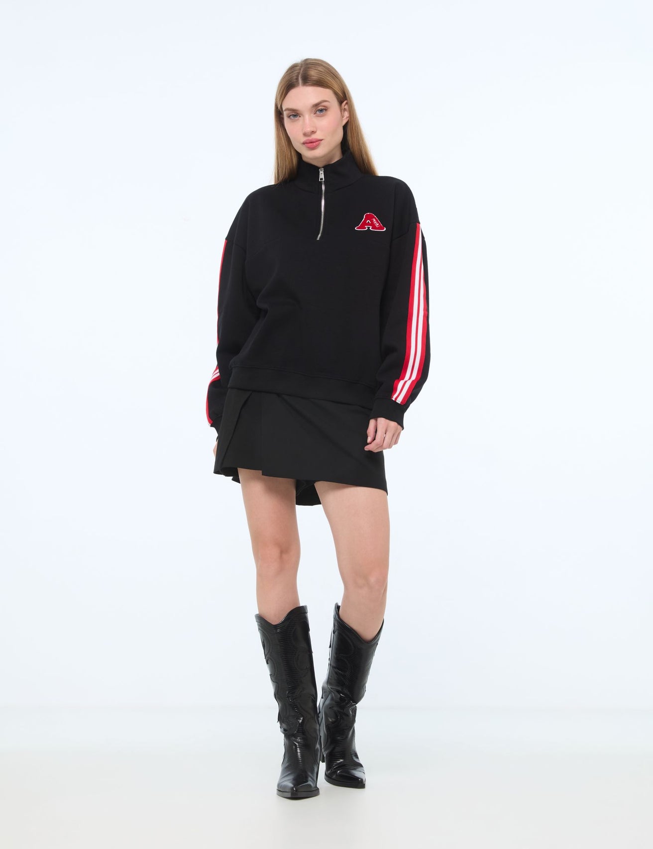 Sweat oversize noir avec bandes rouges - Image 3