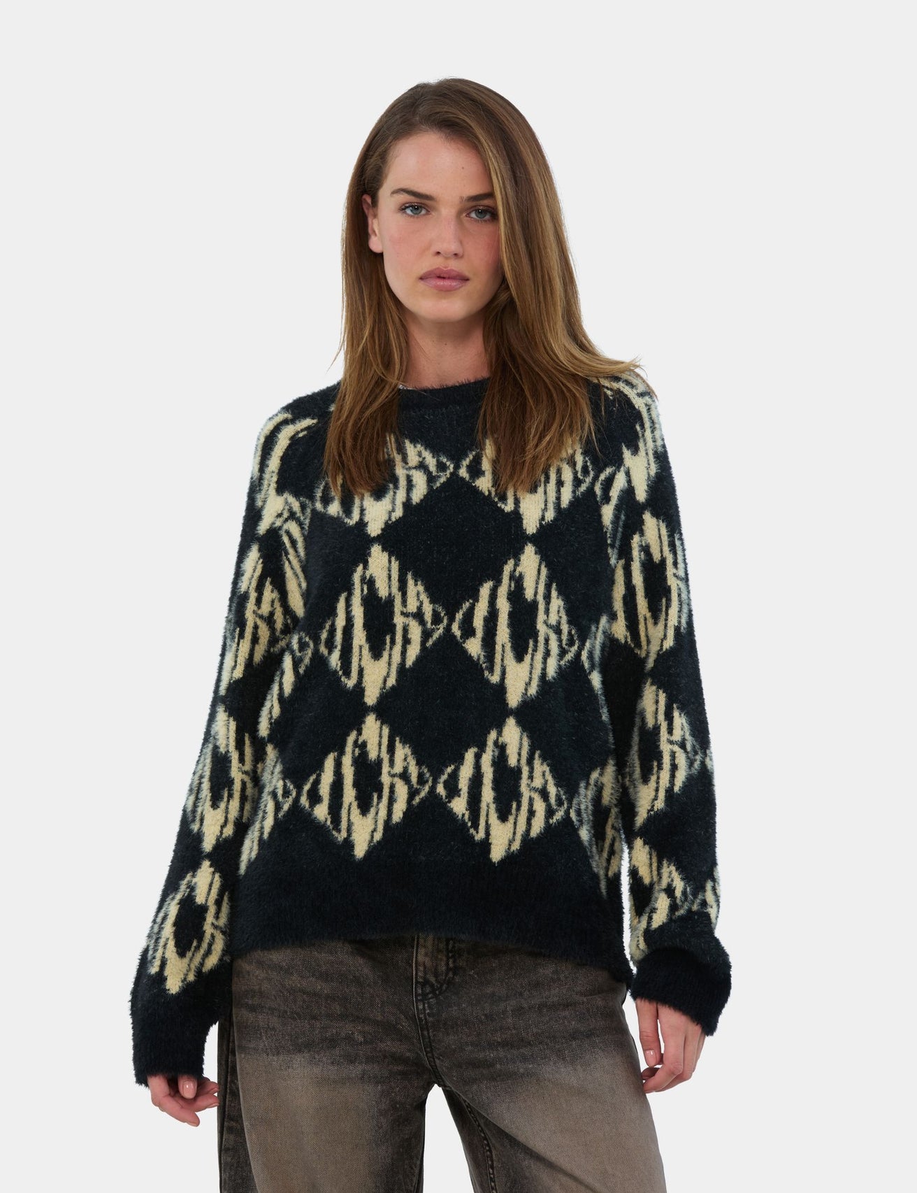 Pull oversize doux noir et beige - Image 1