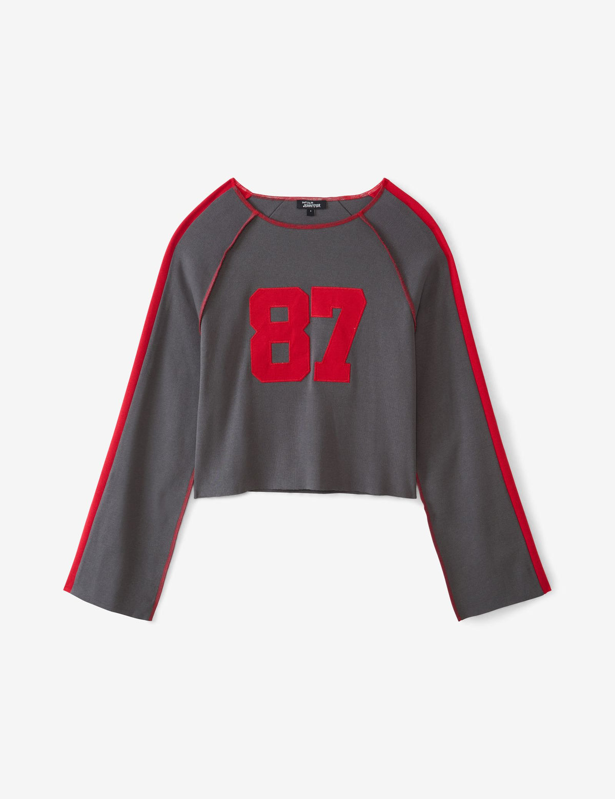 Pull court gris foncé et rouge