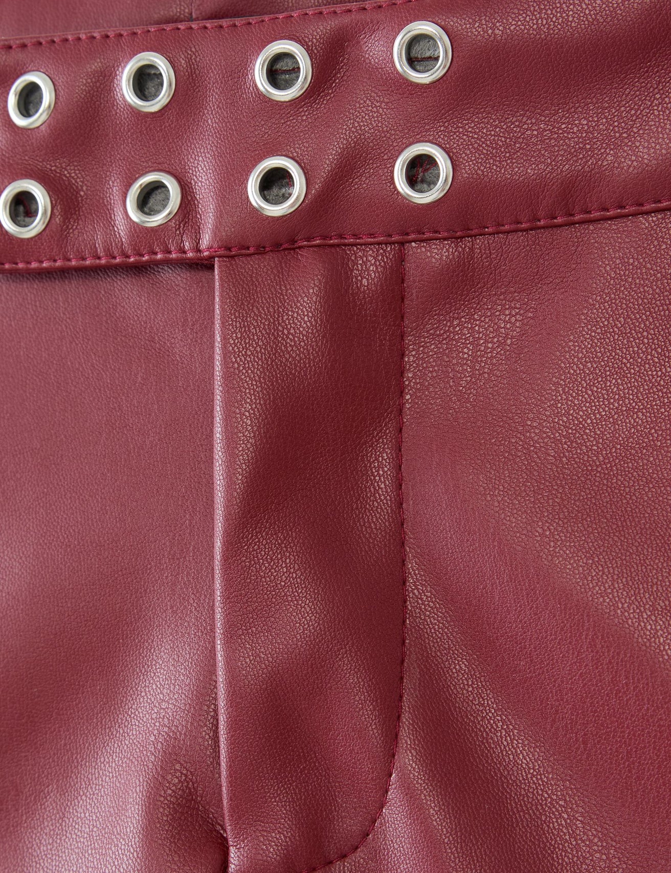 Pantalon en matière enduite rouge bordeaux - Image 6