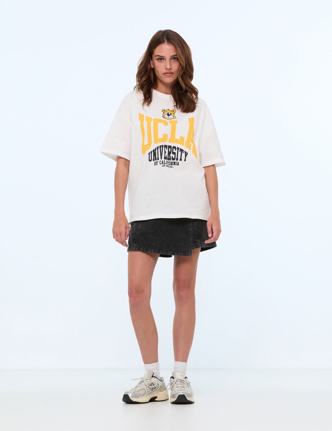 T-shirt oversize UCLA X Jennyfer blanc cassé - Image 3