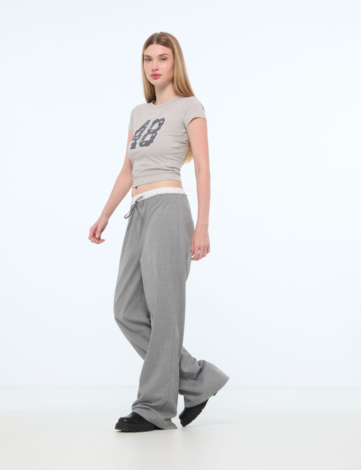 Pantalon fluide gris clair