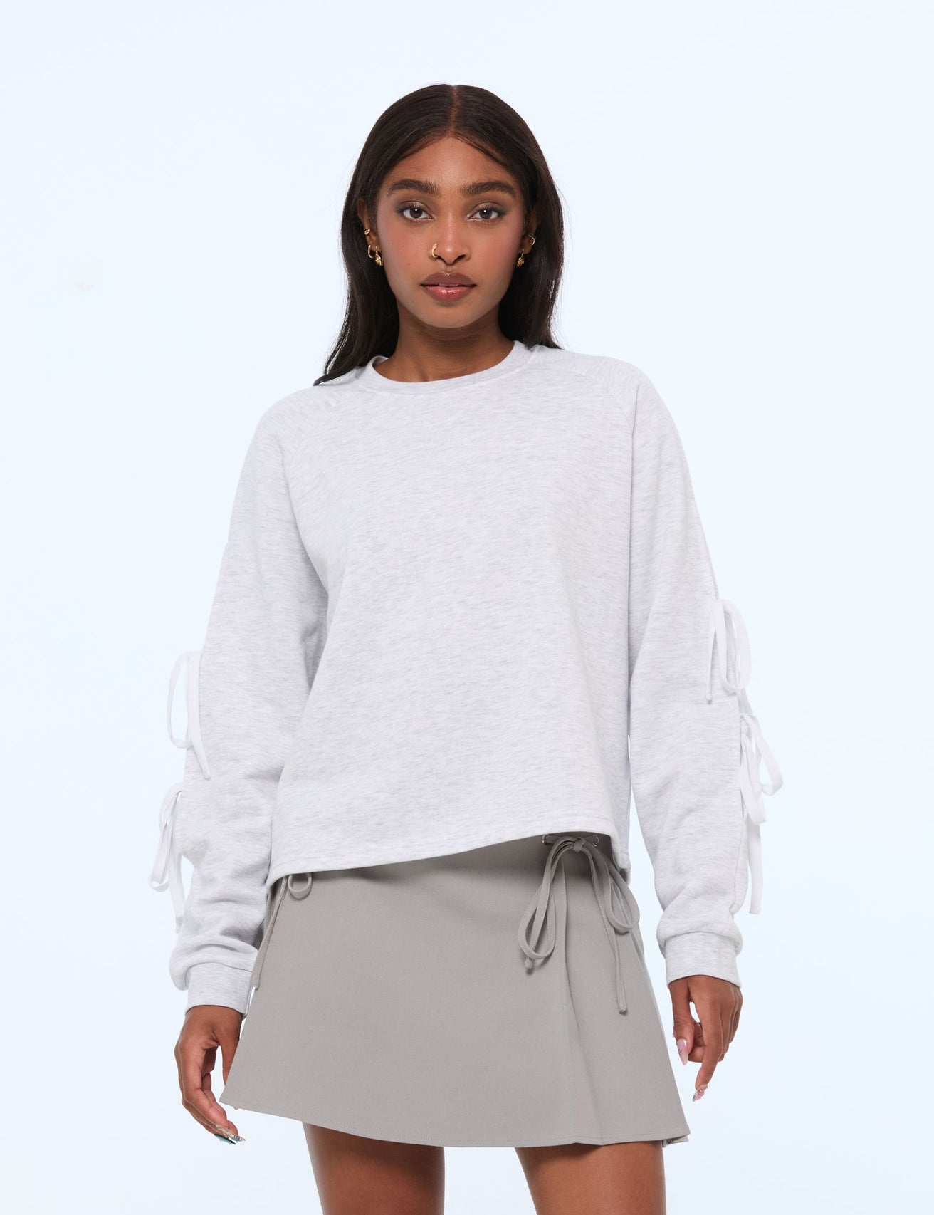 Sweat oversize avec noeuds gris - Image 1