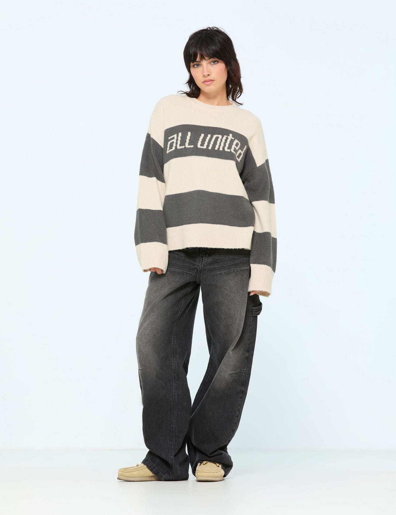 Pull oversize rayé "all wanted" gris foncé - Image 3