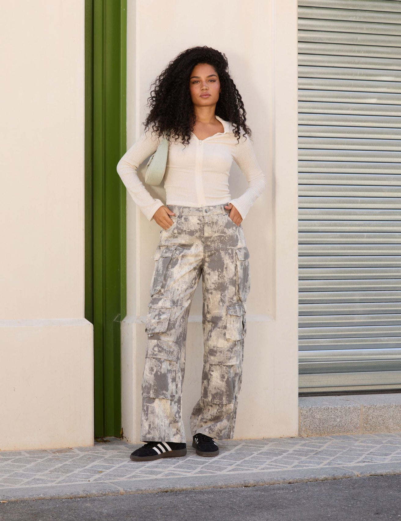 Pantalon camouflage droit gris moyen - Image 1