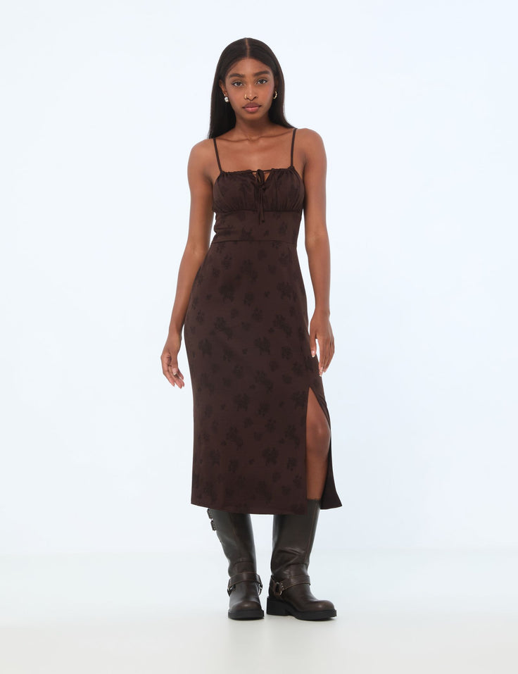 Robe satin à motif fleuris marron