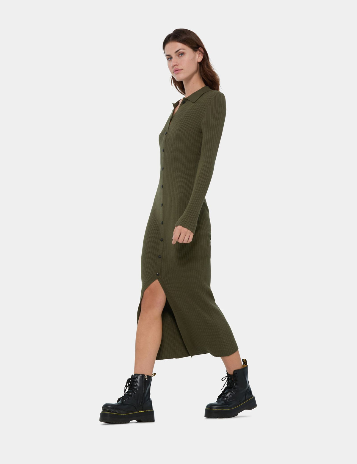 Robe longue boutonnée verte olive