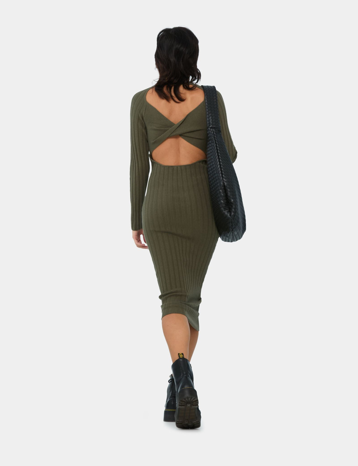 Robe longue côtelée dos nu vert olive