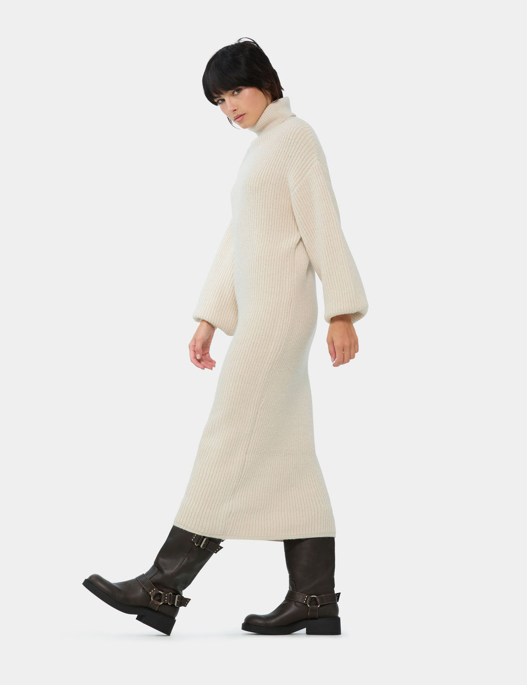 Longue robe d'hiver maille côtelée, crème