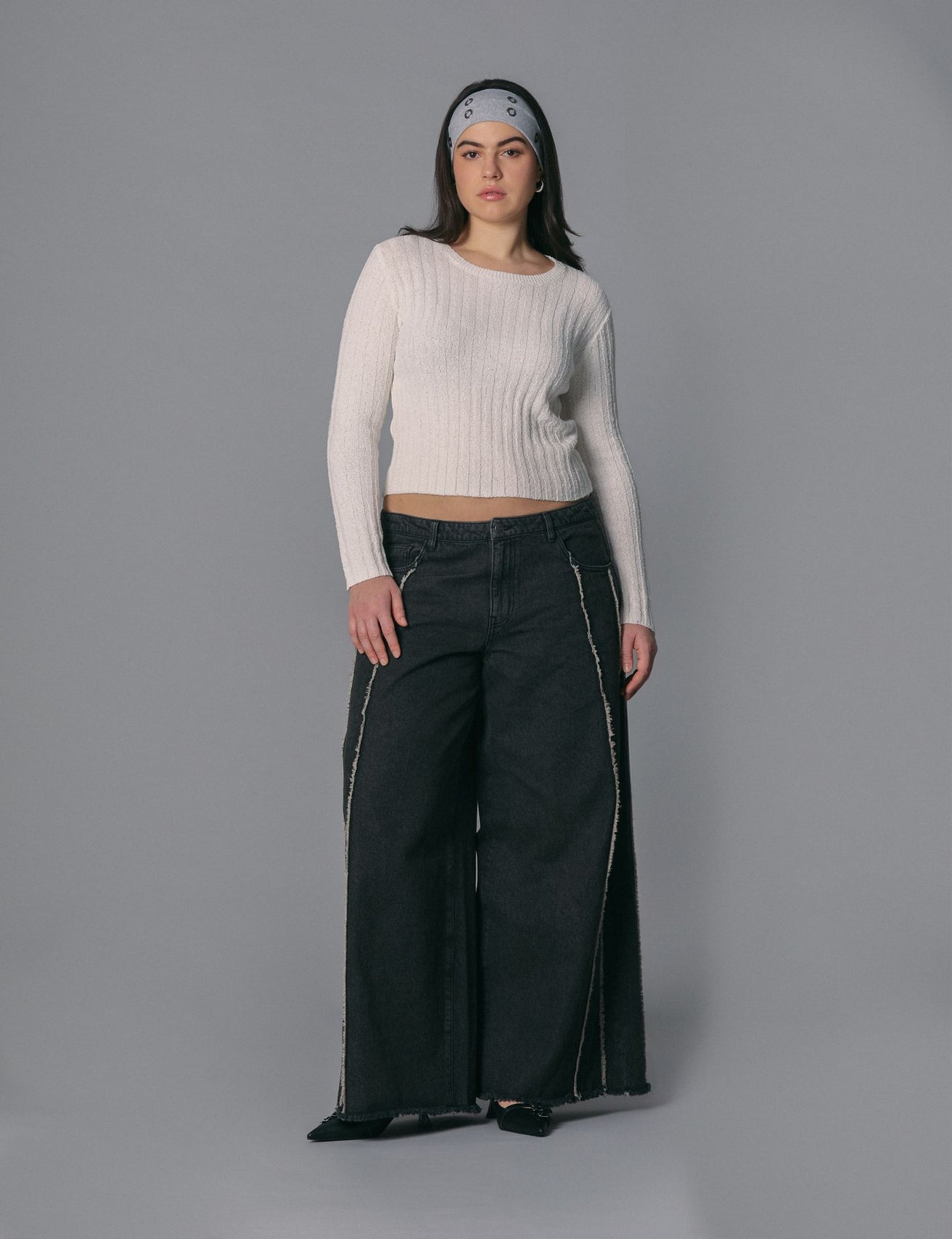 Jean maxi wide leg taille basse brodé noir - Image 1