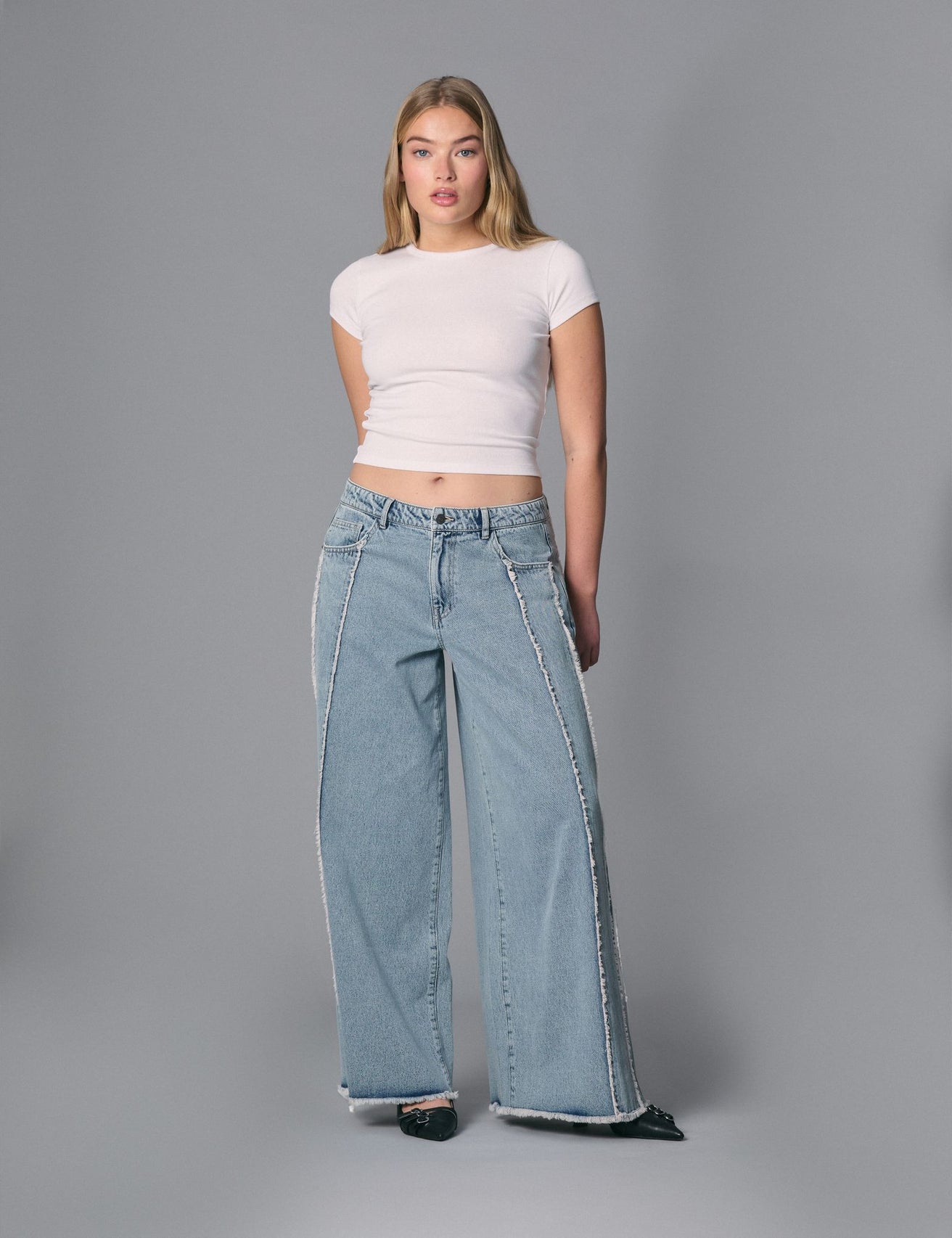 Jean maxi wide leg taille basse brodé bleu - Image 1