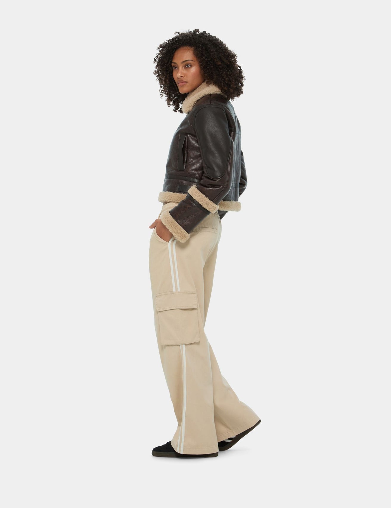 Pantalon cargo beige kaki - Image 1