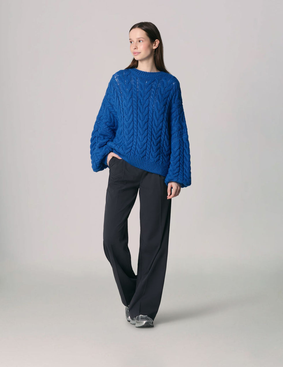 Pull en maille tressée bleu océan