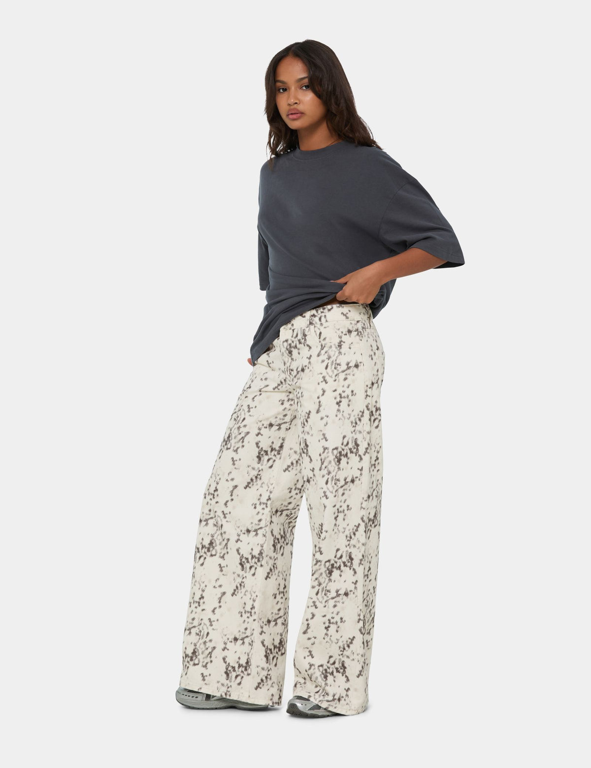 Pantalon wide leg taille basse à motif sable