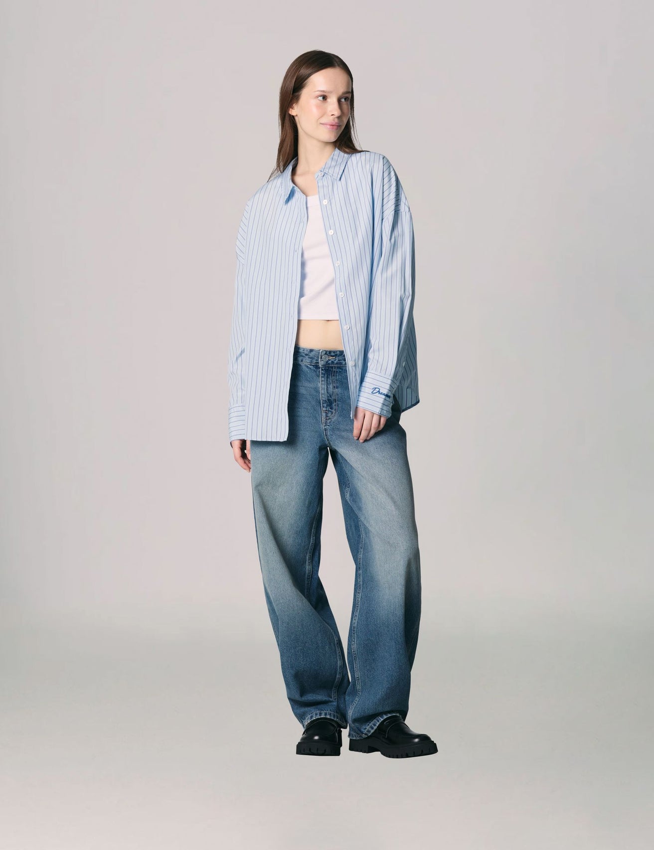 Chemise oversize rayée bleue ciel - Image 1