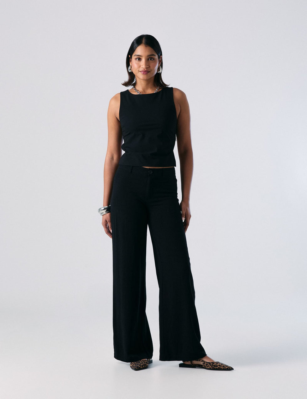 Pantalon tailleur matière lin noir