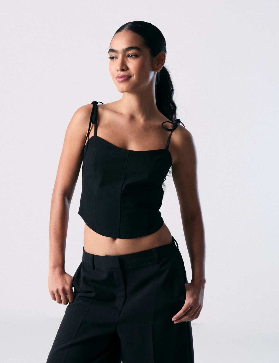 Top court effet corset noir