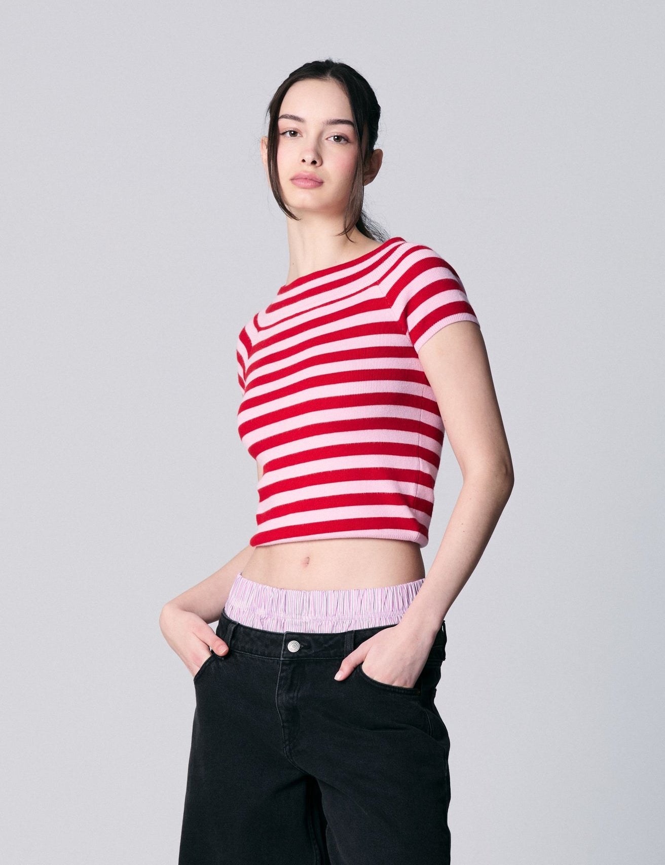 Pull col bardot à rayures rouge et rose - Image 1