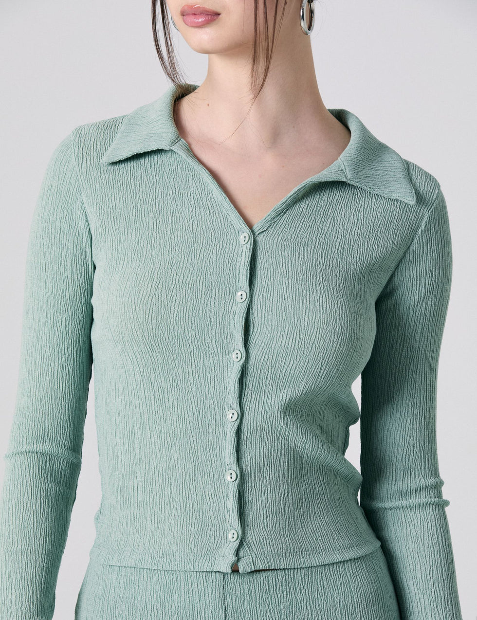 Chemise crêpée verte claire