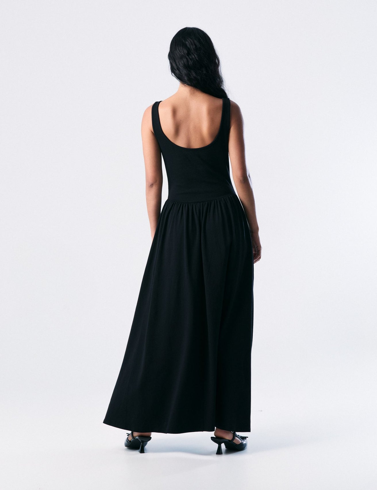 Robe longue noire - Image 1